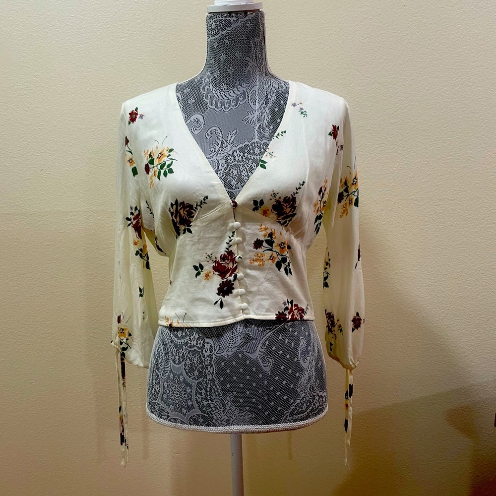 NWT West of Melrose Shirt. Size M